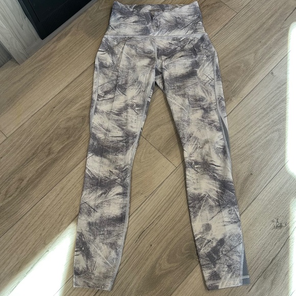 lululemon athletica Pants - Lululemon Grey & White Mesh Legging